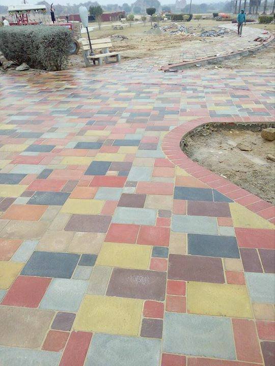 Multi Colors Outdoor Floor Concrete Tuff Pavers Random Otti Tiles in Lahore